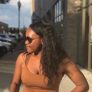 Meet your Posher, Naomi